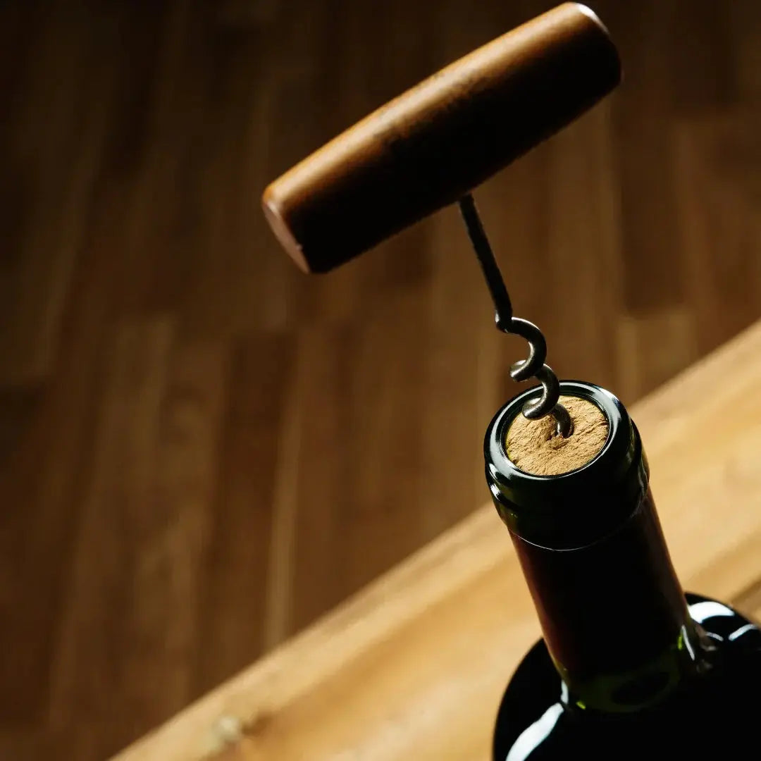 How to Store Opened Wine Bottles | Raravina