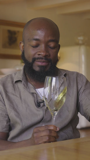 Raravina Dzimbahwe Roter Veltliner Wine Video